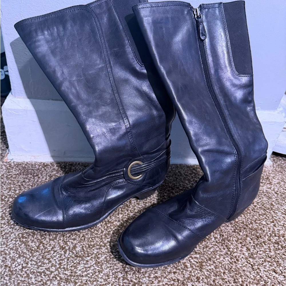 Clarks Wish Excite Black Leather Knee-Tength Boots for Women, Size 8M - Picture 2 of 7